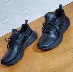 PUMA 　24.5cm　厚底　ブラック　美品　スニーカー　黒色　通勤・通学