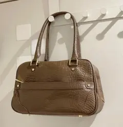 カプリヌーブ 本革レザー ハンドバッグ 使いやすい　ショルダーバッグ　かばん