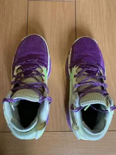 希少！！Kyrie 6 マルチカラー バスケットシューズ - メルカリ