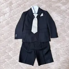 キッズ フォーマルスーツ ブラック 男の子　4点セット 卒園式入園式