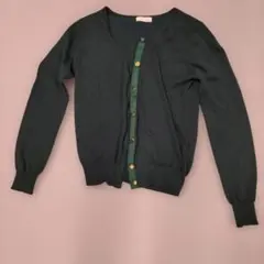 ダークグリーン ボタン付きニットカーディガン