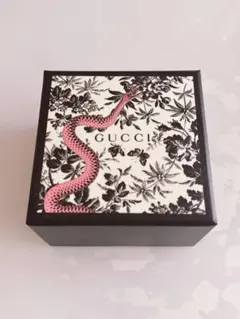 GUCCI ギフトボックス 花柄 蛇デザイン【内布袋付き】