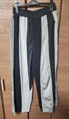 【新品】MAISON SPECIAL立体裁断 ハーフパンツ ダークグレー メンズ 新品】MAISON SPECIAL立体裁断 ハーフパンツ ダークグレー メンズ