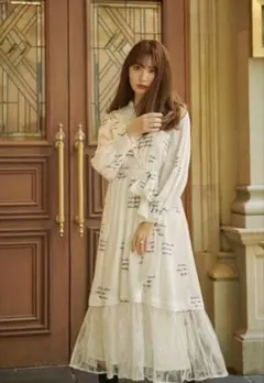 her lip to lovestory dress