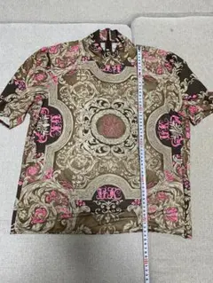伊太利屋 花柄 バロック柄 半袖 ハイネック トップスのサムネイル