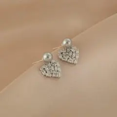 パール×ハートクリスタルピアス