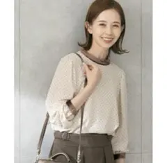 フロッキードットプリントブラウス／アーバンリサーチ ロッソ