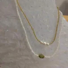 ゴールドとホワイトネックレス　2セット