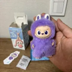 ラブブ pin for love t