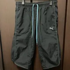 PUMA 黒 サイドライン ショートパンツ