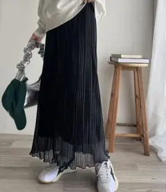 【美品】抜け感スタイル ランダム プリーツ 裾メロウ シアースカートのサムネイル