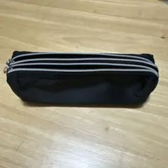 黒い3ジッパー筆箱