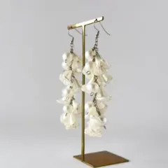 花嫁さんに贈るロングフラワーアクセサリー（ピアス／イヤリング）ハンドメイド