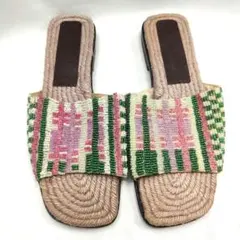新品✨ 希少カスタニエールCastaner ビーズ刺繍サンダル23.5-24.0のサムネイル