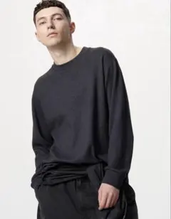 ユニクロ　ソフトニットフリースクルーネックt