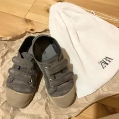〈収納バッグ付き！〉ZARA スウェードスニーカー 21cmのサムネイル
