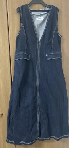 ジップアップデニムジレワンピース