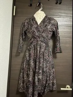 EGERIE PARIS カシュクール 花柄ワンピース　最終セールのサムネイル