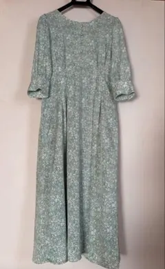 ワンピース 新品 小花柄ウエスト切替