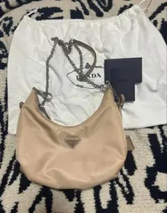 【新品】PRADA ベージュ ショルダーバッグ　ナイロン