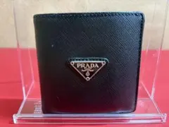 PRADA プラダ 二つ折り財布 ミニウォレット 三角ロゴプレート ブラック系