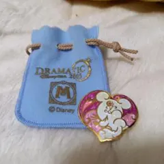 限定品ノベルティ超美品　Disney Dramatic 2005ミニーピンバッジ