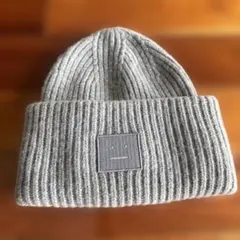 Acne Studios フェイスパッチ ニット帽 グレーのサムネイル