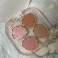 to/one ホリデーコレクション2024 アイシャドウパレット