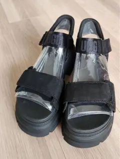 UGG GoldenGlow 厚底 サンダル　25cm