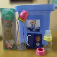 哺乳瓶、消毒ケース