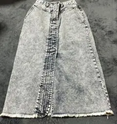 デニムタイトスカート フロントボタン付き 前スリット入り　ケミカルウォッシュ　Ｆ