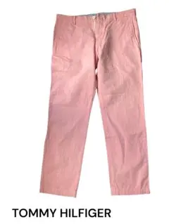 TOMMY HILFIGER ピンクのパンツ
