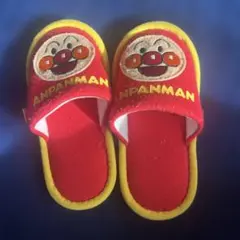 アンパンマン スリッパ　ルームシューズ 赤