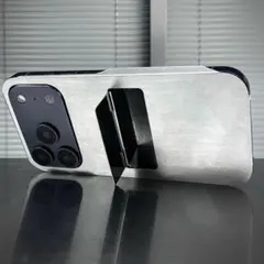 iPhone17Proケース CLAUSTRUM/クラウストルム ヘアーライン - メルカリ