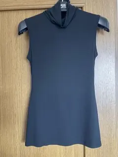 DONNA KARAN NEW YORK ノースリーブ ハイネック