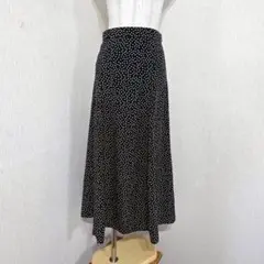 UNTITLED アンタイトル 水玉 ドット柄ロングスカート ブラック 1のサムネイル