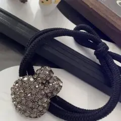 特価セール★⭐︎ヘアゴム492キラキラ大粒ストーン付灰うさぎのビジューヘアゴム高級