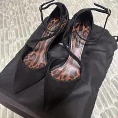ブラックスエード ヒール パンプス ストラップ付きのサムネイル