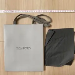 TOM FORD ショップ袋 ショッパー 紙袋のサムネイル