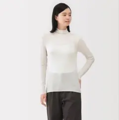 無印良品　シアータートルネック長袖Ｔシャツ