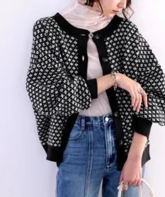 レトロな気分。2way配色ジャガードオーバーサイズニットカーデ