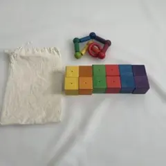 セット売りジーナ社　ベビーキューブ木製積み木とベリデザイン社　グミターン知育玩具