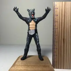 確認） 024.【アルマジロング】仮面ライダー 怪人 旧バンダイ スタンダード Yahoo!オークション - 【ヘッダー・台紙】旧バンダイ 仮面