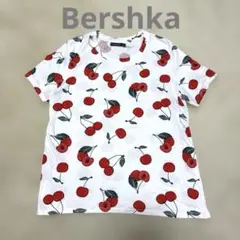 Bershka さくらんぼ柄　半袖TシャツLサイズのサムネイル
