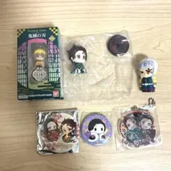 鬼滅の刃 Twinkle Dolly フィギュア 缶バッジセット