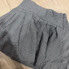 ZARAグレーと白のチェック柄プリーツスカート