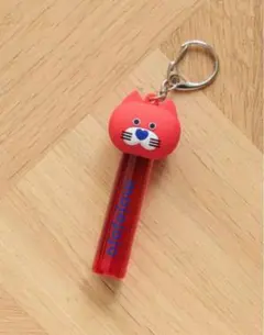LOWRYS FARM【mojojojo】リップキャップキーチャーム　REDネコ