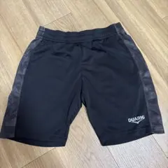 DUARIG 黒 ハーフパンツ