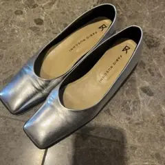 ファビオルスコーニ　シルバー　スクエアパンプスのサムネイル