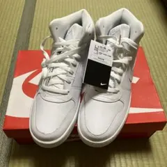 Nike エバノン MID ホワイト